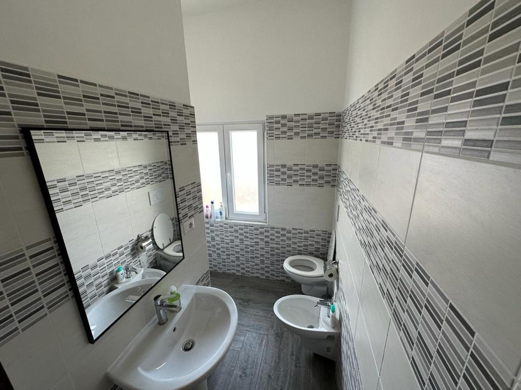 Mondo House Fiumicino Eksteriør billede
